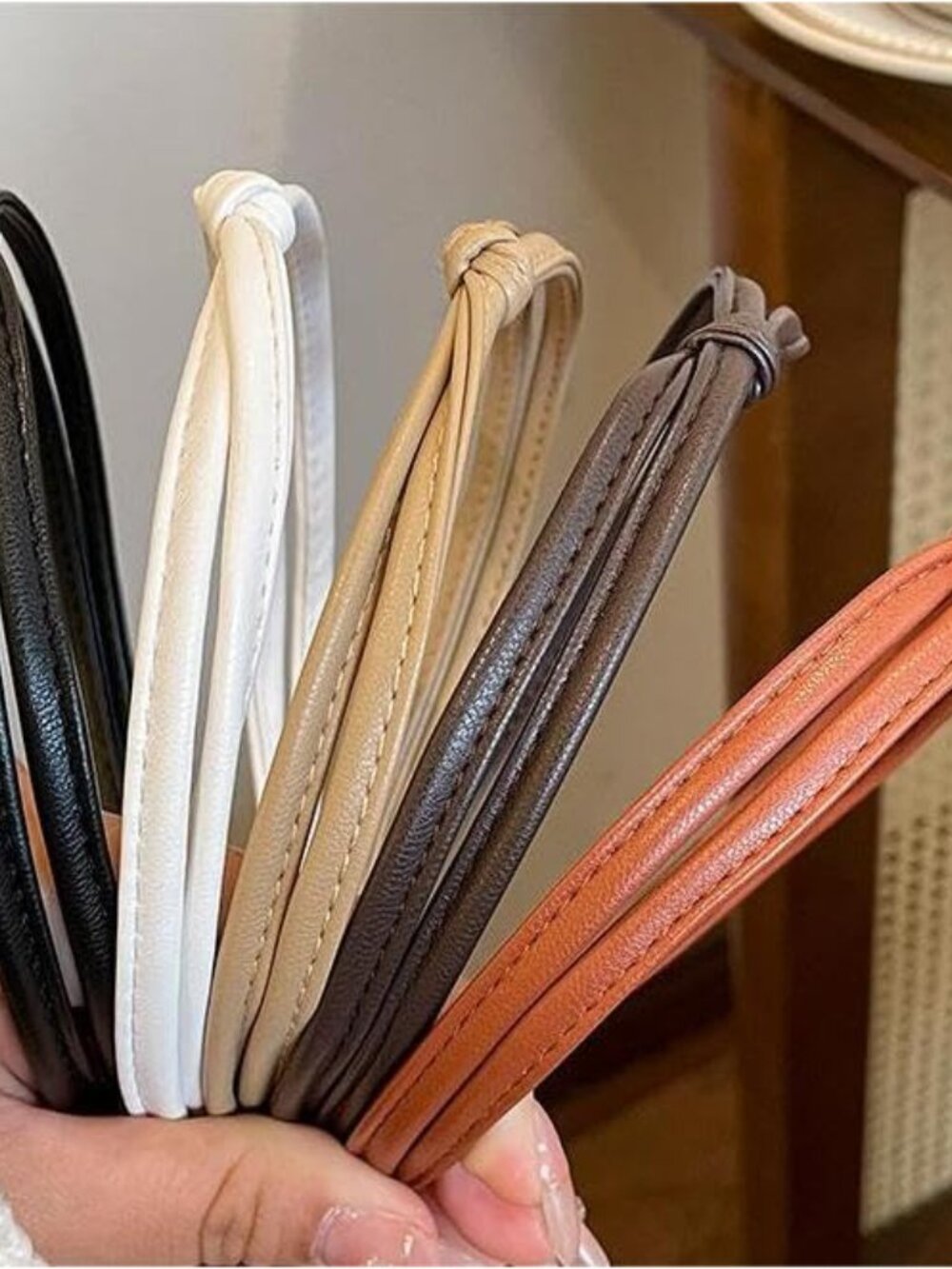 Elegant Faux Leather 5-Pack Headbands for Women - Picture 6 of 7